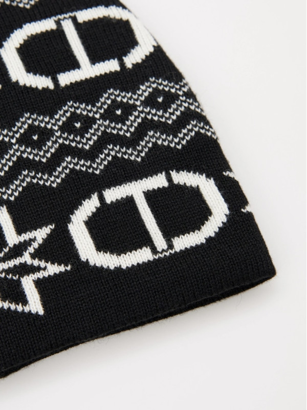 В'язана шапка/Чорний / Сніговий 232TO5021