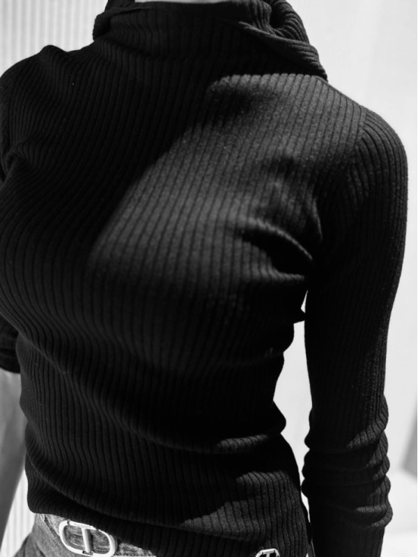 Светр з капюшоном / Чорний 242TF3040