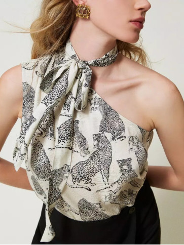 Топ / Ягуар чорний / сніг