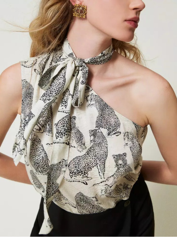 Топ / Ягуар чорний / сніг 242TP2231