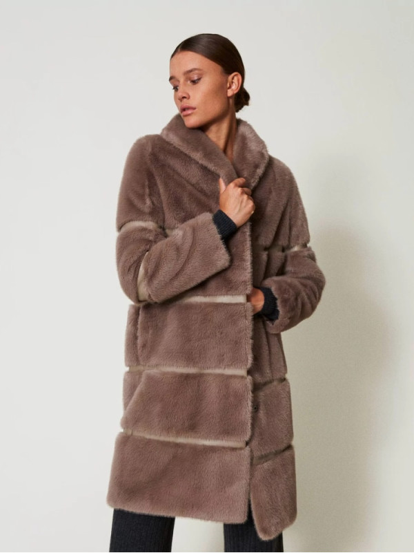 Хутряне пальто / Тауп / сіро - коричневий 242TT2020