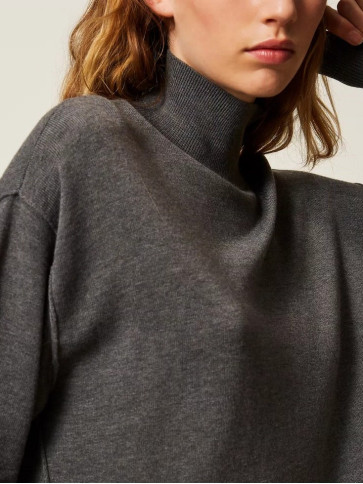 Светр / Чорний