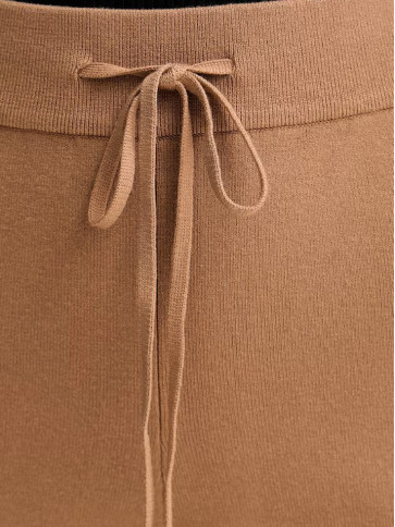 Штани/Земля