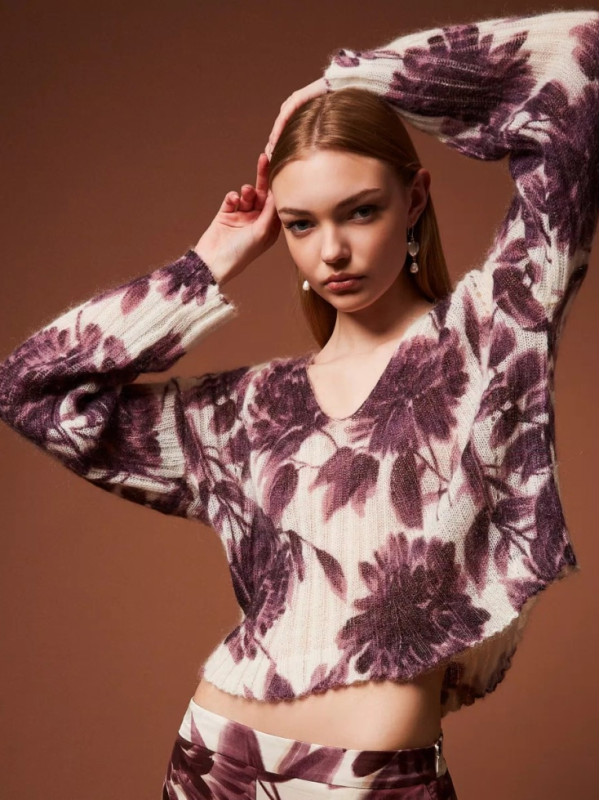 Светр з квітами/Винні жоржини 252TP3591