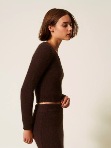 Укорочений светр/Чорний шоколад