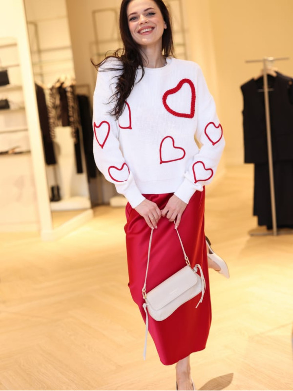 Светр з вишивкою серця / Білий / Пурпуровий 261AP3130