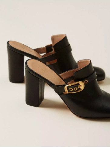 Мюлі / Чорний