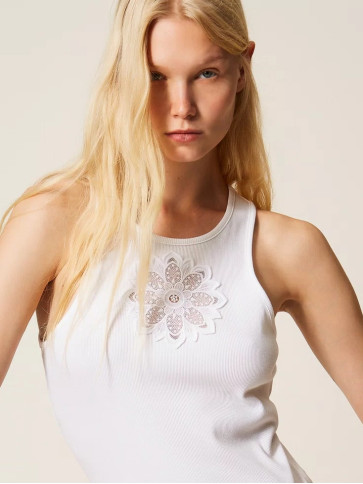 Майка з квіткою / Білий