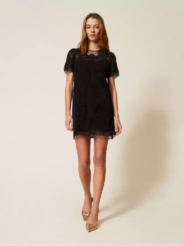 Сукня з вишивкою / Чорний 261TP2582