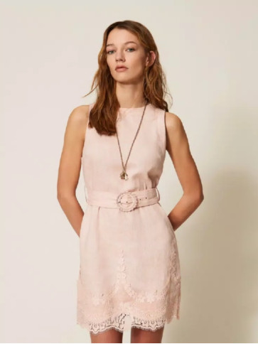 Коротка сукня з мереживом / Перлинно - рожевий