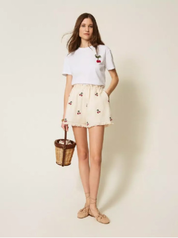 Футболка з вишнями / Білий