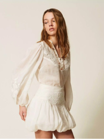 Блуза з вишивкою / Перламутр