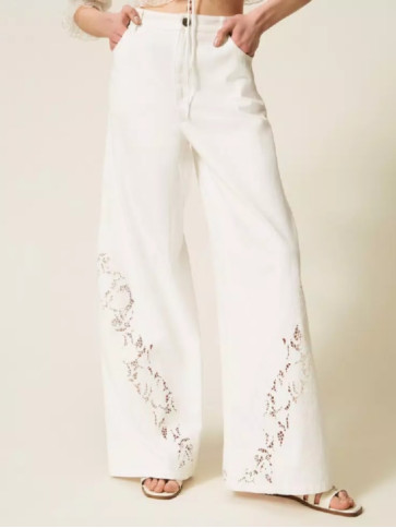 Джинси з вишивкою / Білосніжний