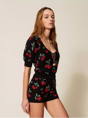 Светр з вишневим принтом / Вишні Чорний/Червоний